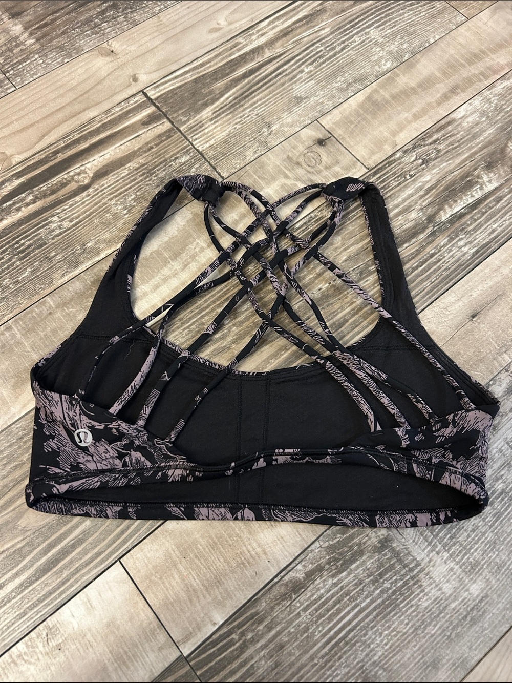 Lululemon Free to be Zen Sports Bra